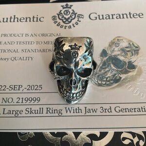 Gaboratory Sterling sliver skull ring